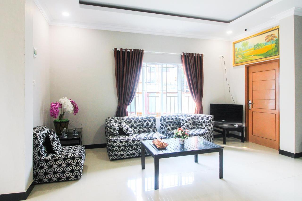 Oyo 1653 Fajar Residence Pekanbaru Eksteriør bilde