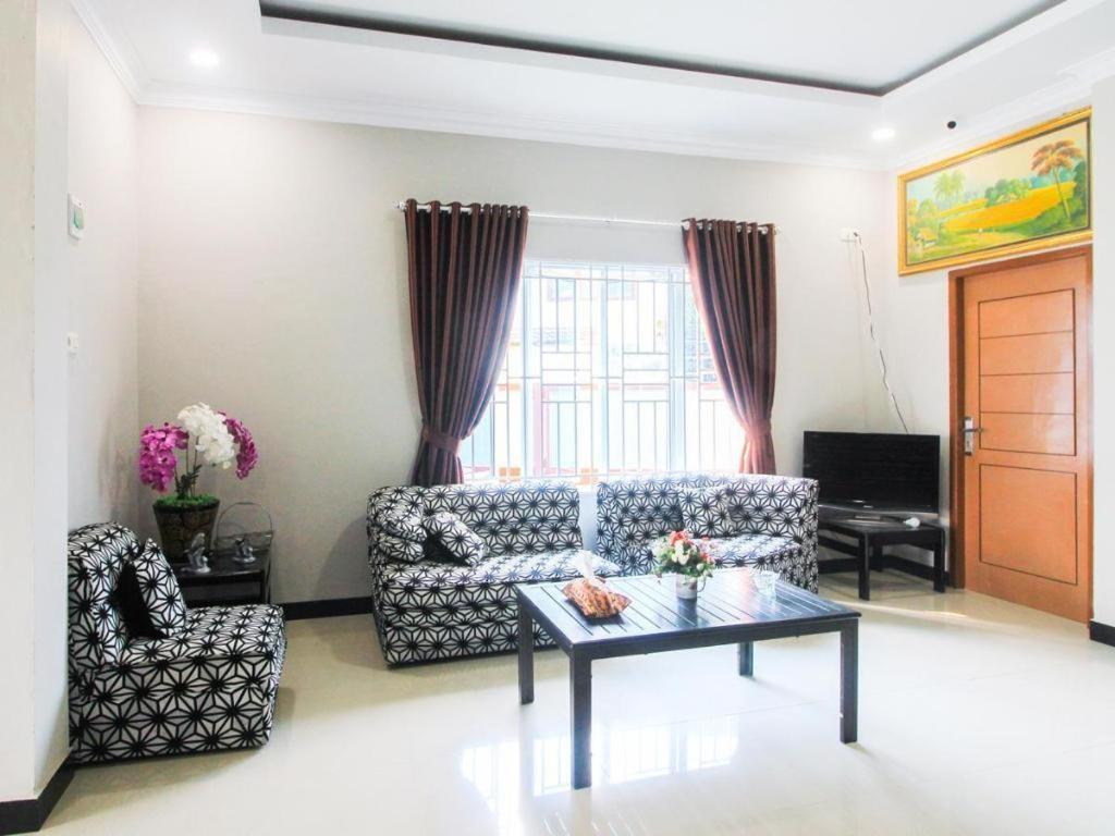 Oyo 1653 Fajar Residence Pekanbaru Eksteriør bilde