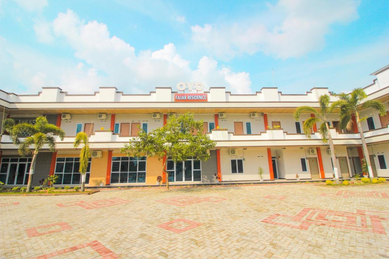Oyo 1653 Fajar Residence Pekanbaru Eksteriør bilde